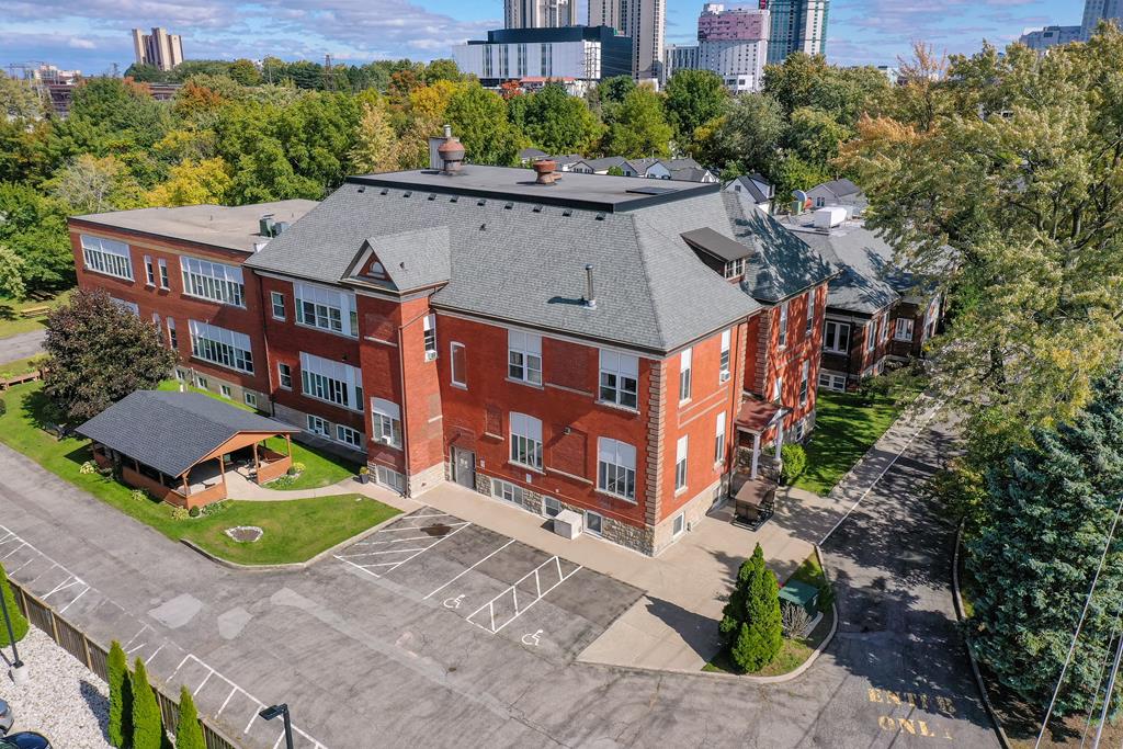 Cavendish Manor Residence